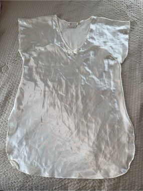 Vintage Made in USA Ivory Satin Nightdress with Bow small
